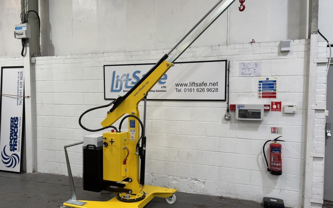 01B5SE Crane to Leading Additive Manufacturing Facility in Berkshire